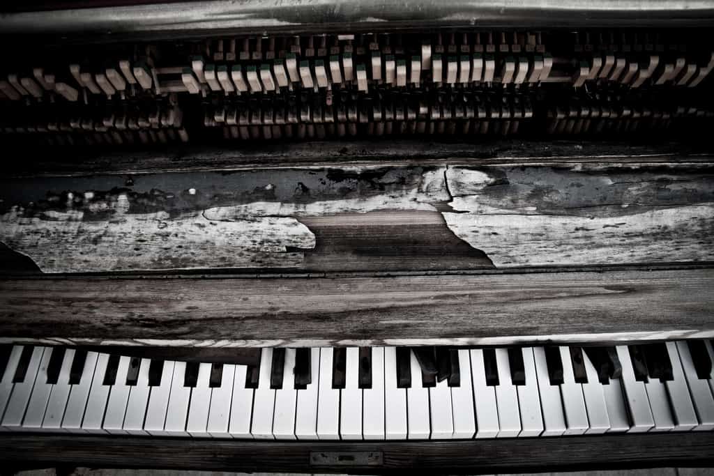 Like a broken piano